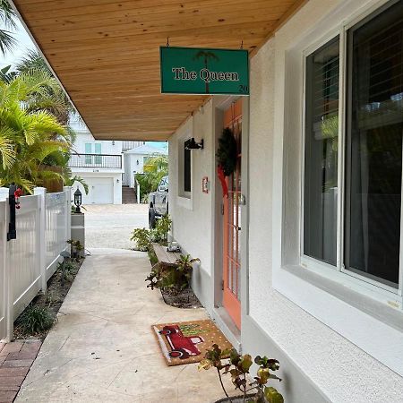 An Island Getaway At Palm Tree Villas Holmes Beach Exteriör bild