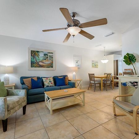 An Island Getaway At Palm Tree Villas Holmes Beach Exteriör bild