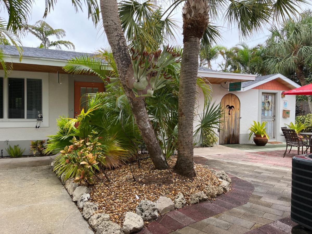 An Island Getaway At Palm Tree Villas Holmes Beach Exteriör bild