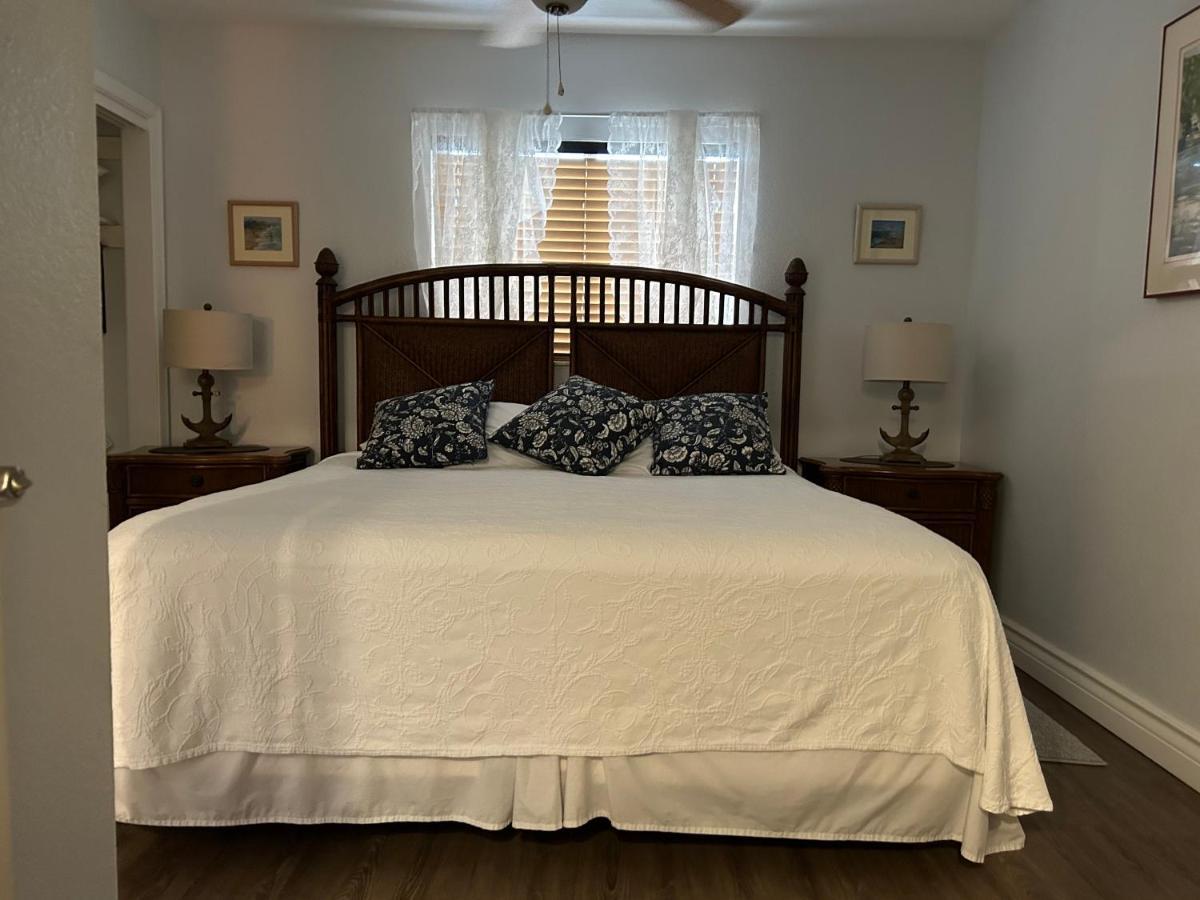 An Island Getaway At Palm Tree Villas Holmes Beach Exteriör bild