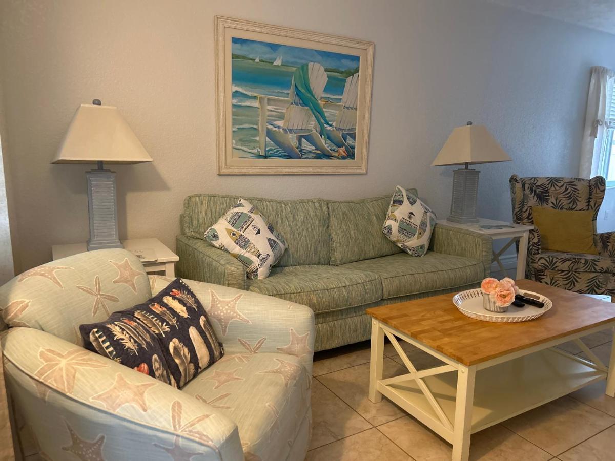 An Island Getaway At Palm Tree Villas Holmes Beach Exteriör bild