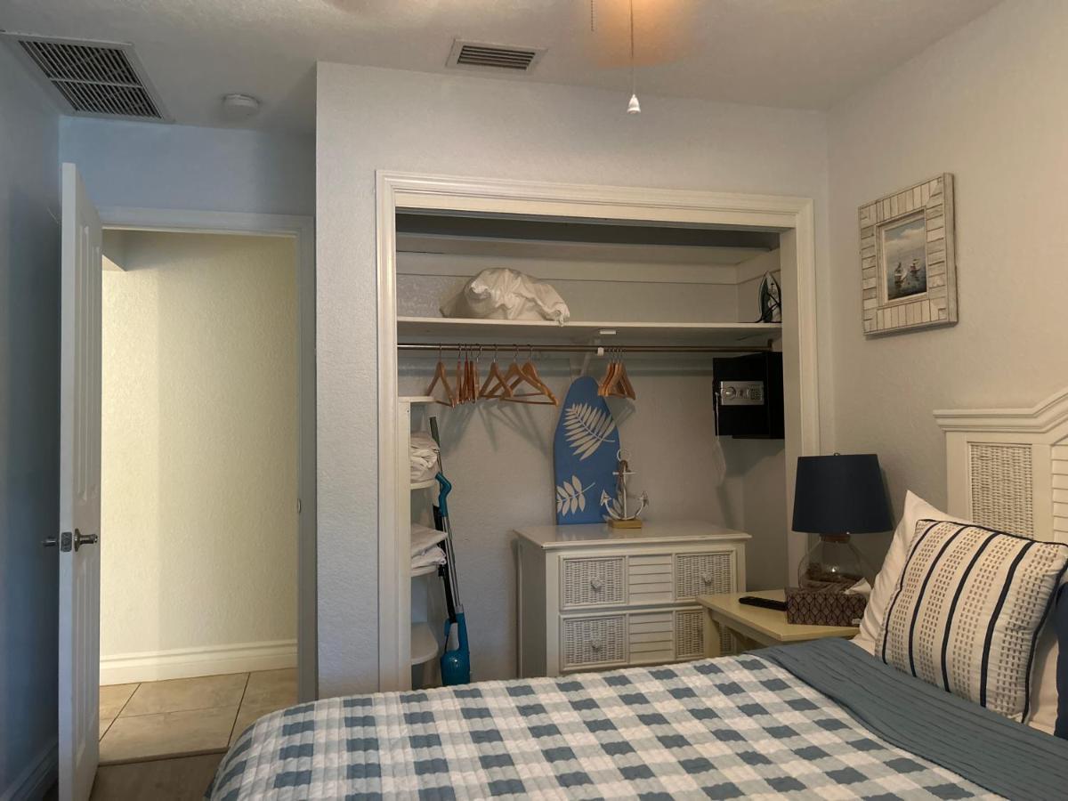 An Island Getaway At Palm Tree Villas Holmes Beach Exteriör bild