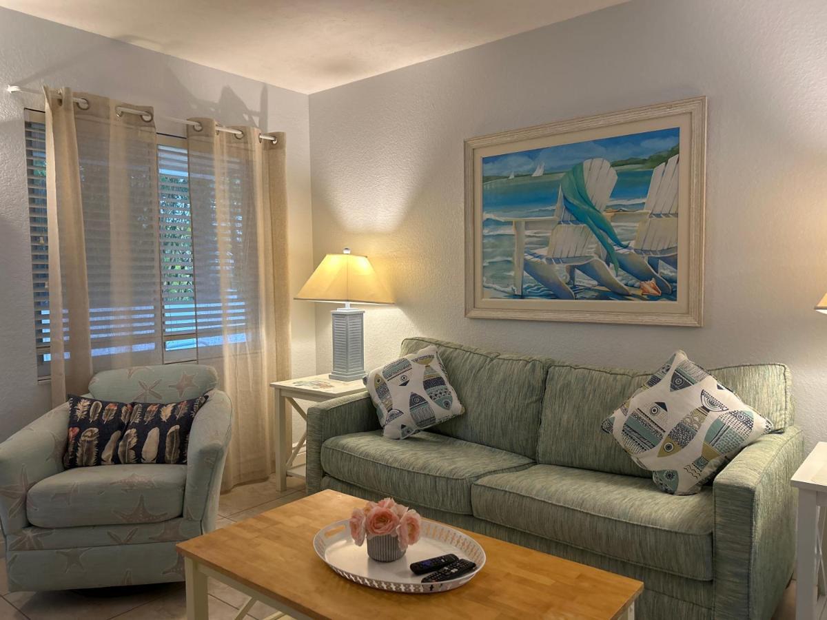 An Island Getaway At Palm Tree Villas Holmes Beach Exteriör bild