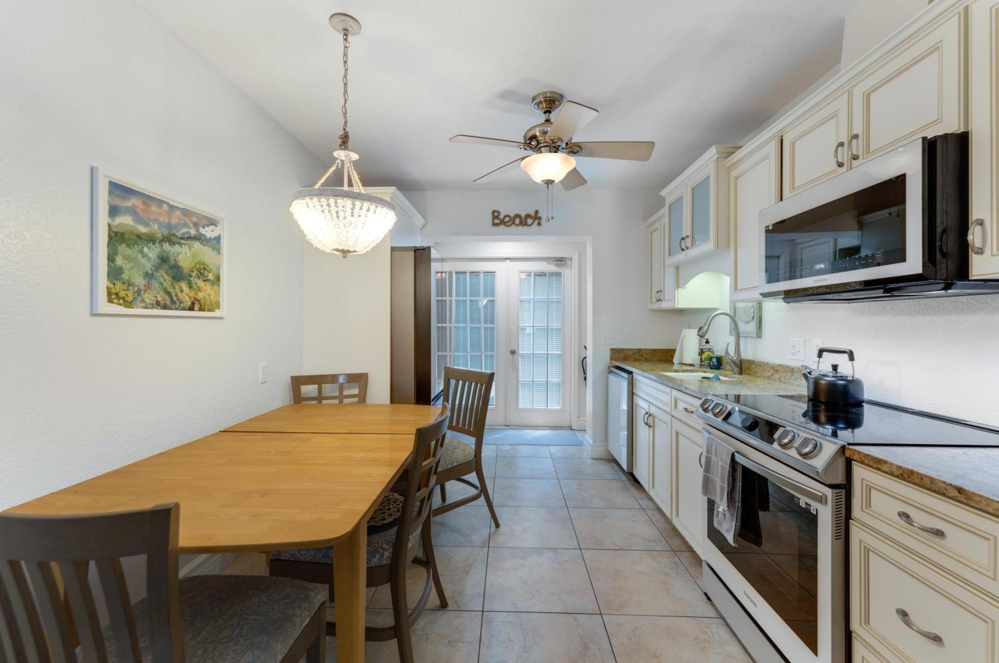 An Island Getaway At Palm Tree Villas Holmes Beach Exteriör bild