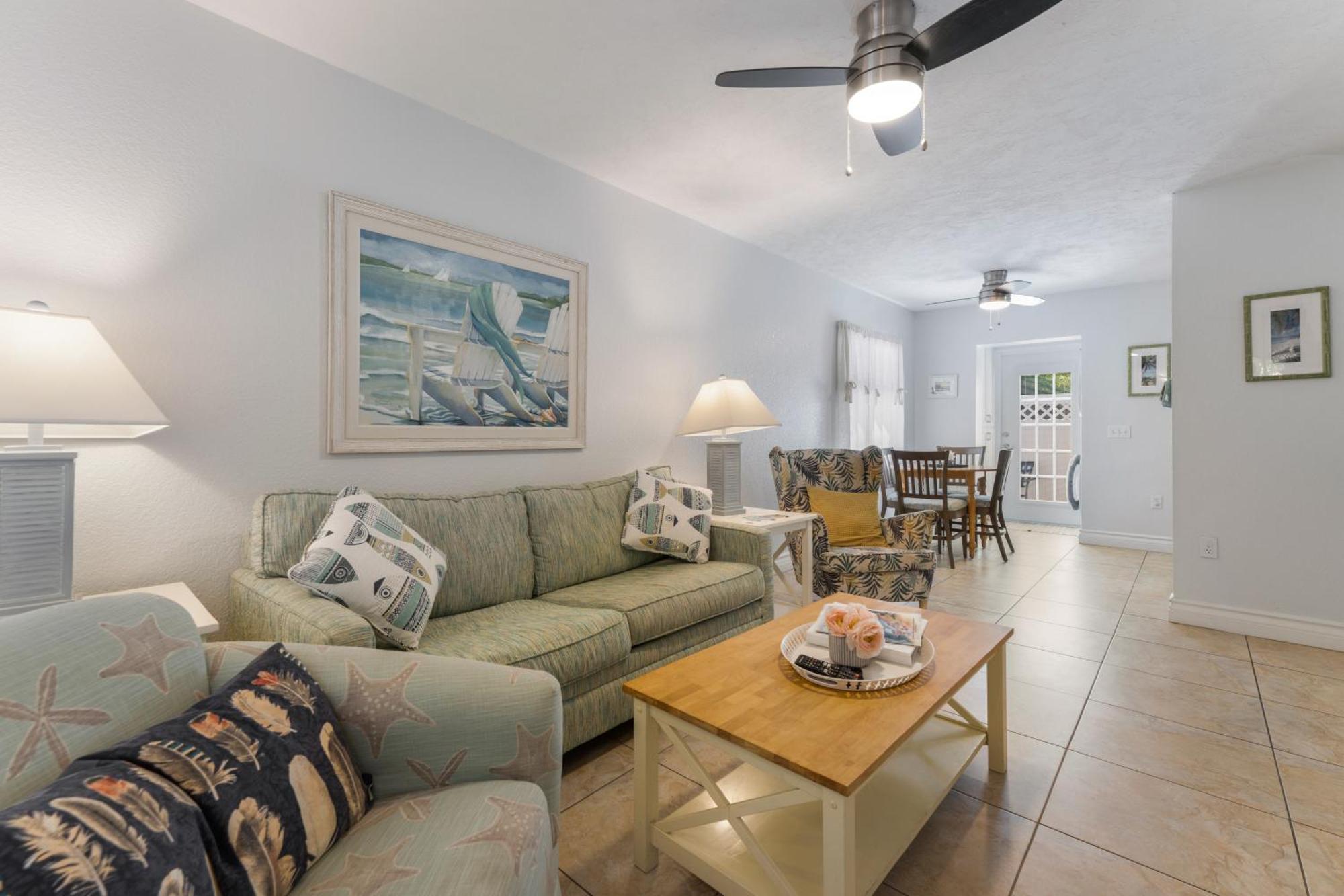 An Island Getaway At Palm Tree Villas Holmes Beach Exteriör bild